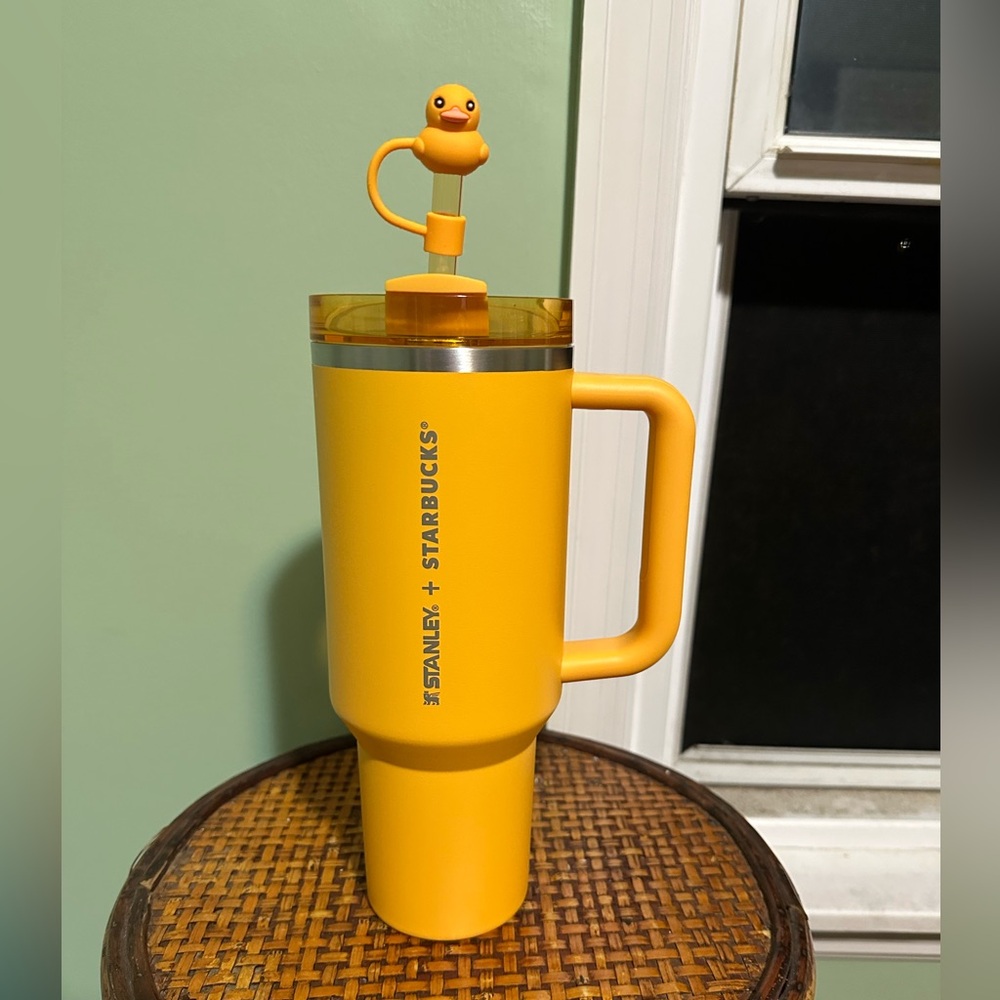 BNWT’s Stanley x Starbucks 40oz  Ph overseas edition